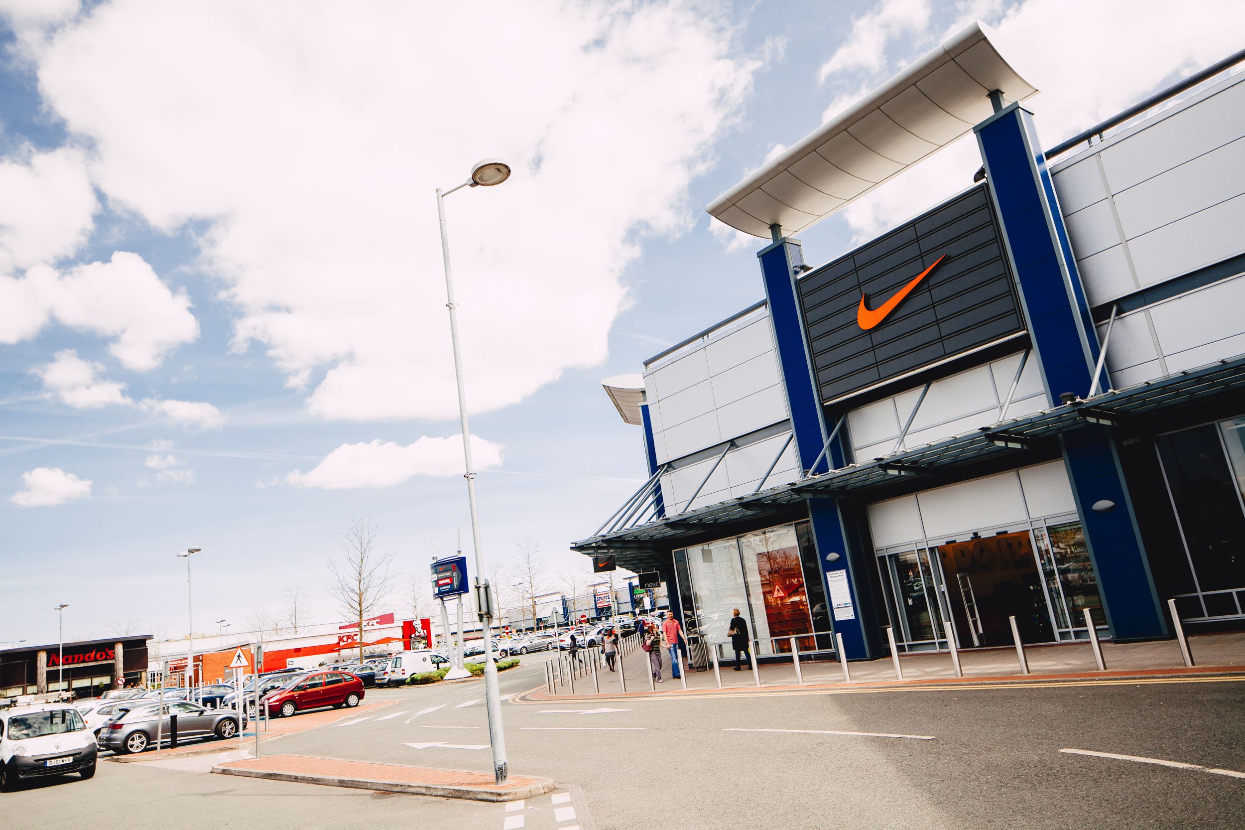 dos semanas Hecho de Rey Lear Nike - Manchester Fort Shopping Park